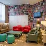 호텔 Center Affiliated By Melia 4*