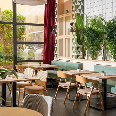 Center, Affiliated By Melia Hotel 4*