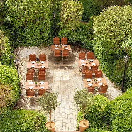 Center, Affiliated By Melia Hotel 4*