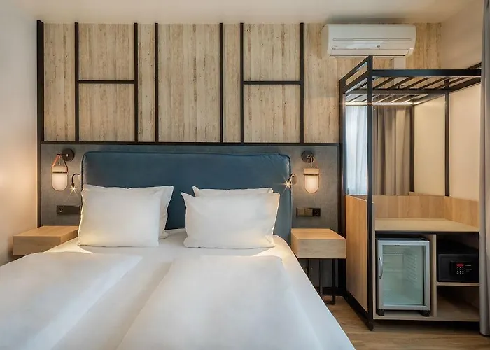Hotel Center Affiliated By Melia 4*