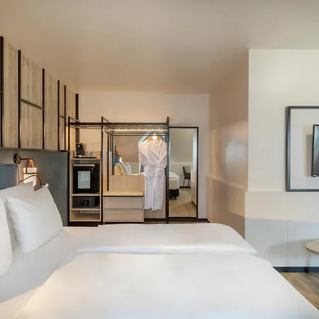 Hotel Center Affiliated By Meliá 4*